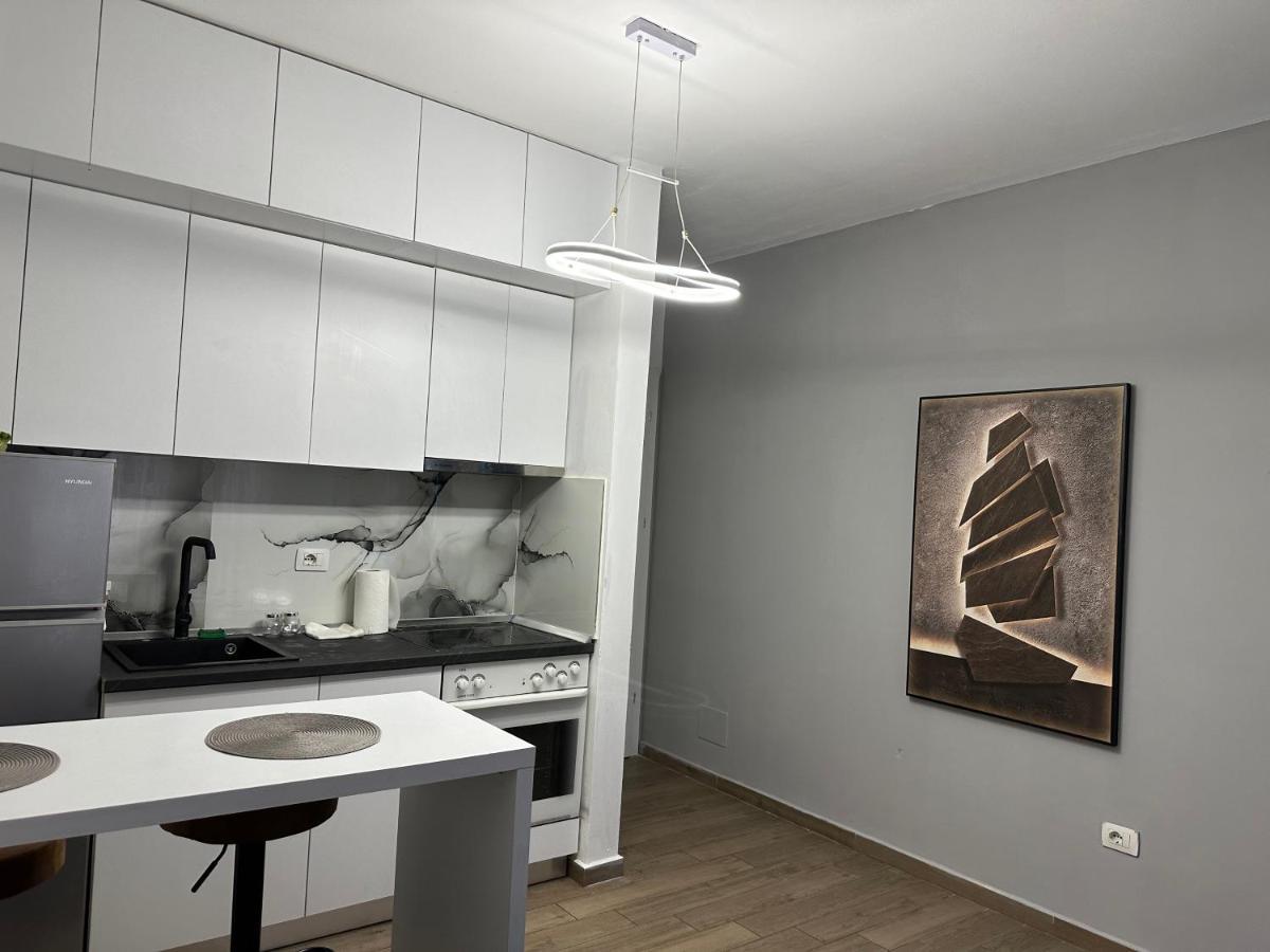 Apartment Rams