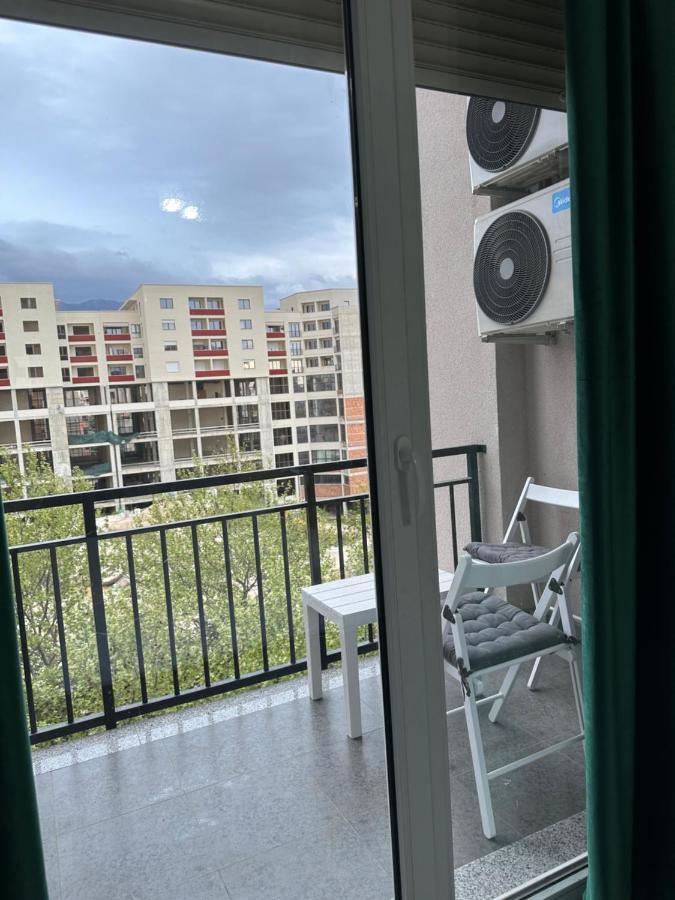 Apartment Rams